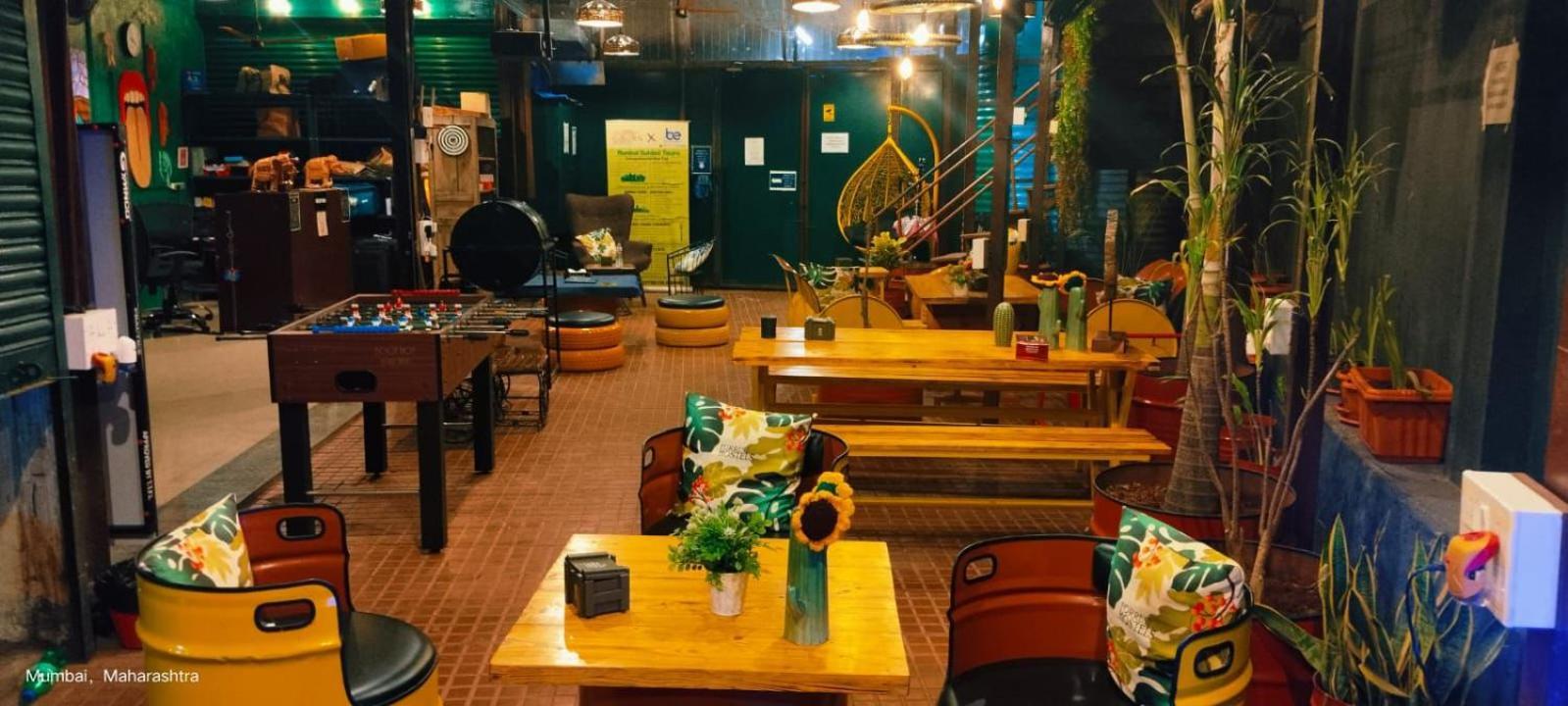 Forrest Hostels Mumbai Ngoại thất bức ảnh