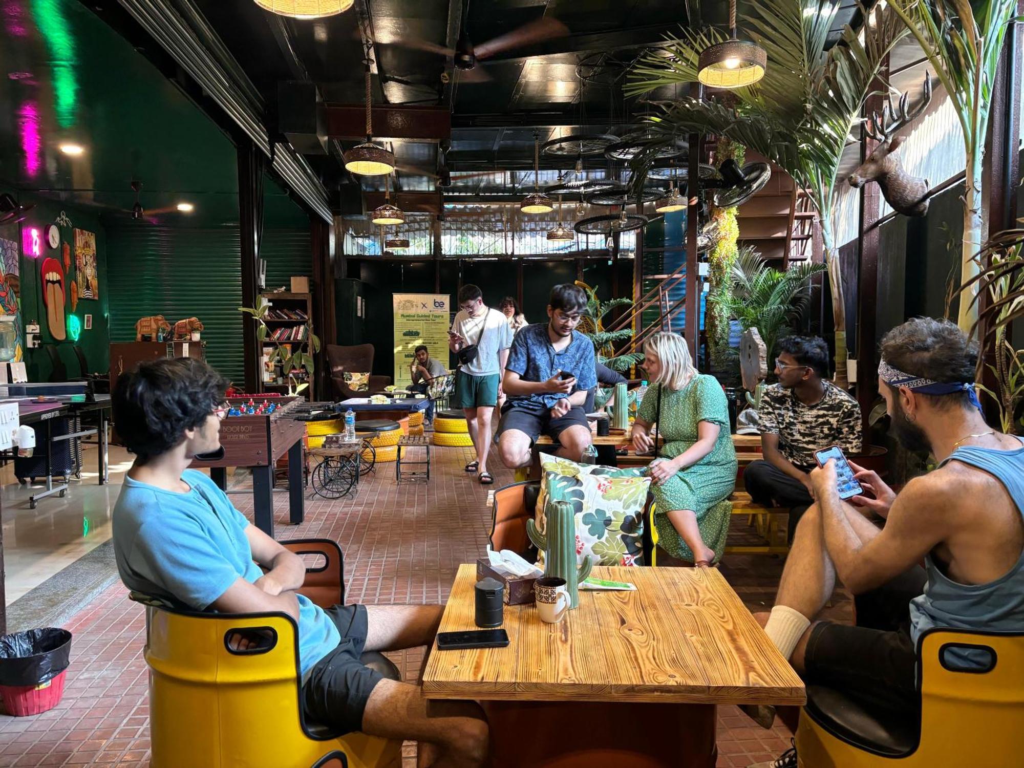 Forrest Hostels Mumbai Ngoại thất bức ảnh