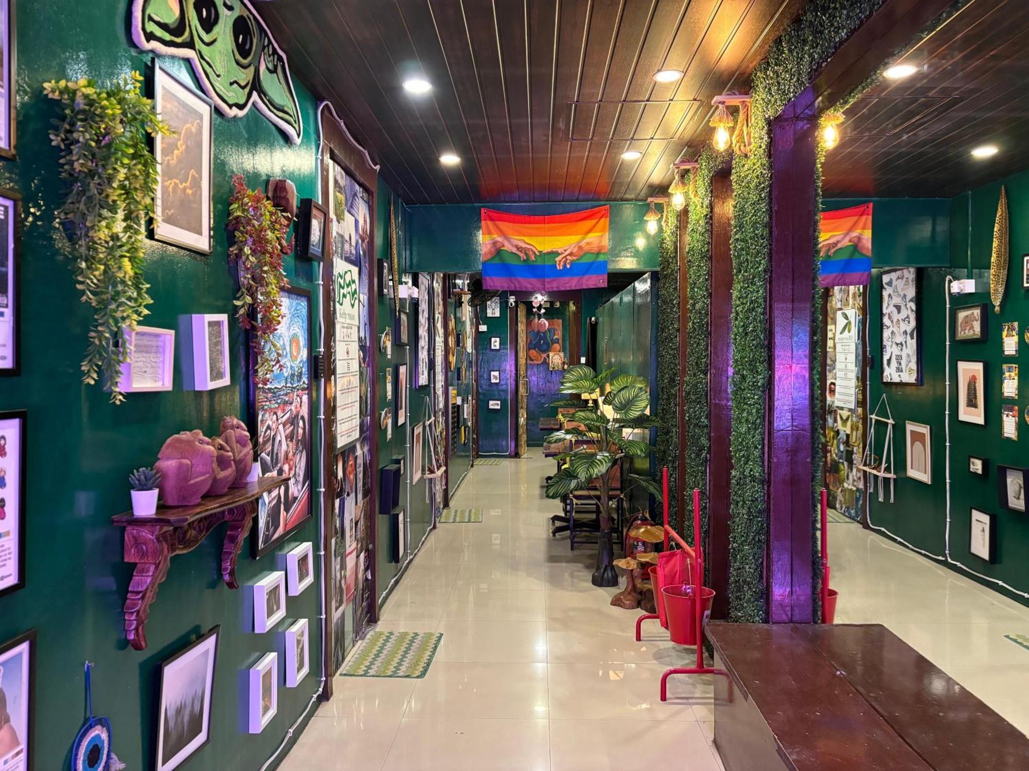 Forrest Hostels Mumbai Ngoại thất bức ảnh