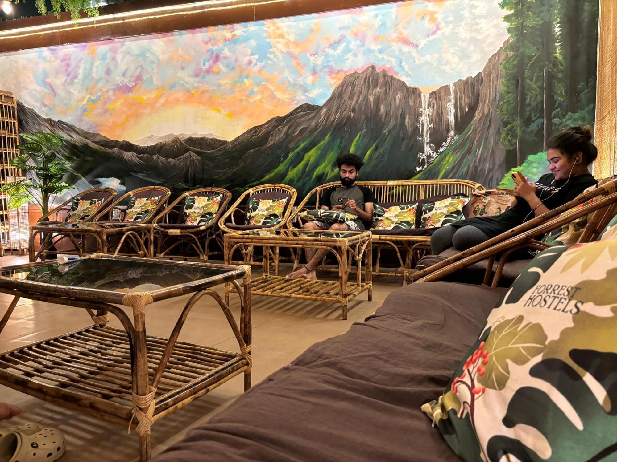 Forrest Hostels Mumbai Ngoại thất bức ảnh